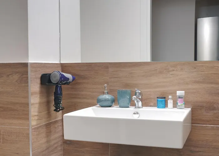 1901 By Vysehrad * プラハ