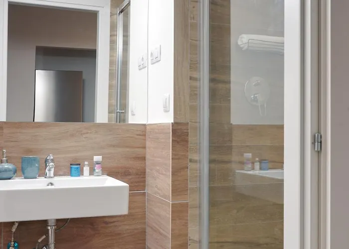 1901 By Vysehrad * プラハ